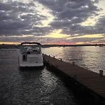Lake Side Apart Hotel