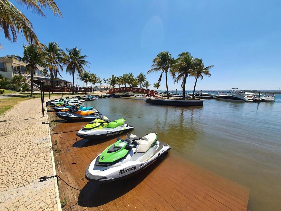 Side 4* Brasilia