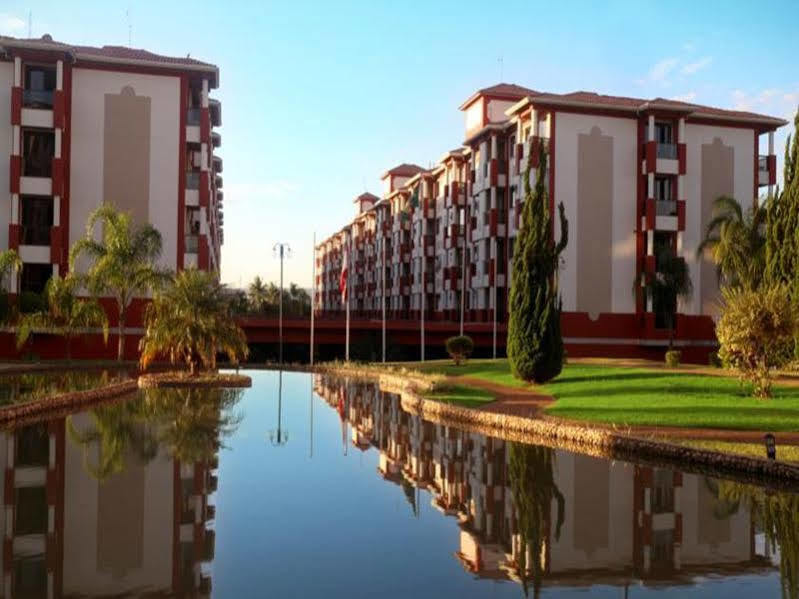 Side 4* Brasilia